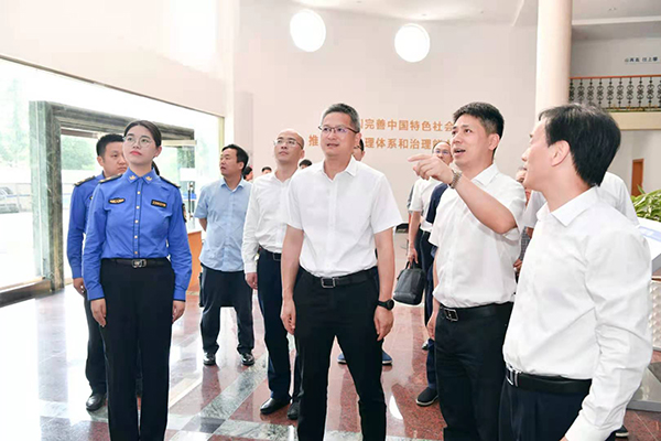 徐建役调研“县乡一体、条抓块统”改革工作